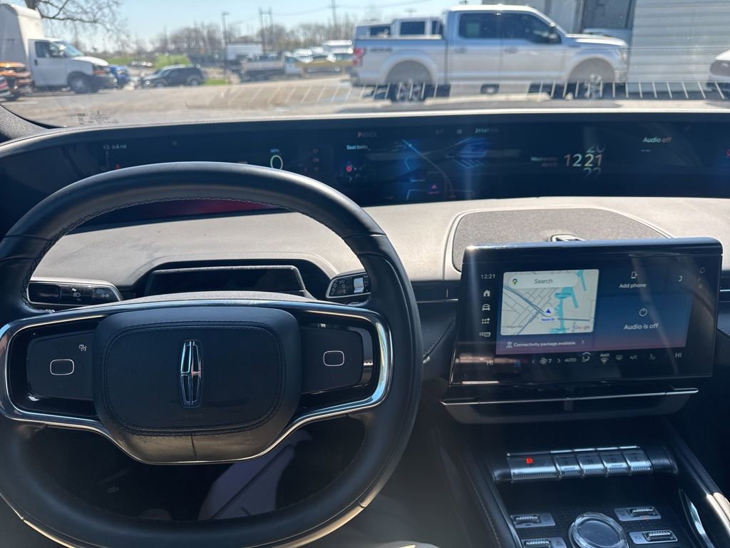 Used 2024 Lincoln Nautilus Premier w/ Jet Appearance Package image 4