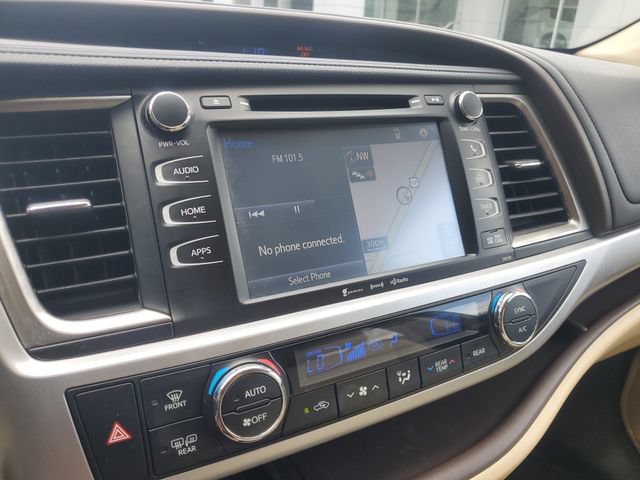 Used 2016 Toyota Highlander XLE AWD/4WD image 23