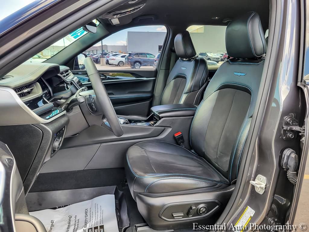 Used 2023 Jeep Grand Cherokee Trailhawk AWD/4WD image 8