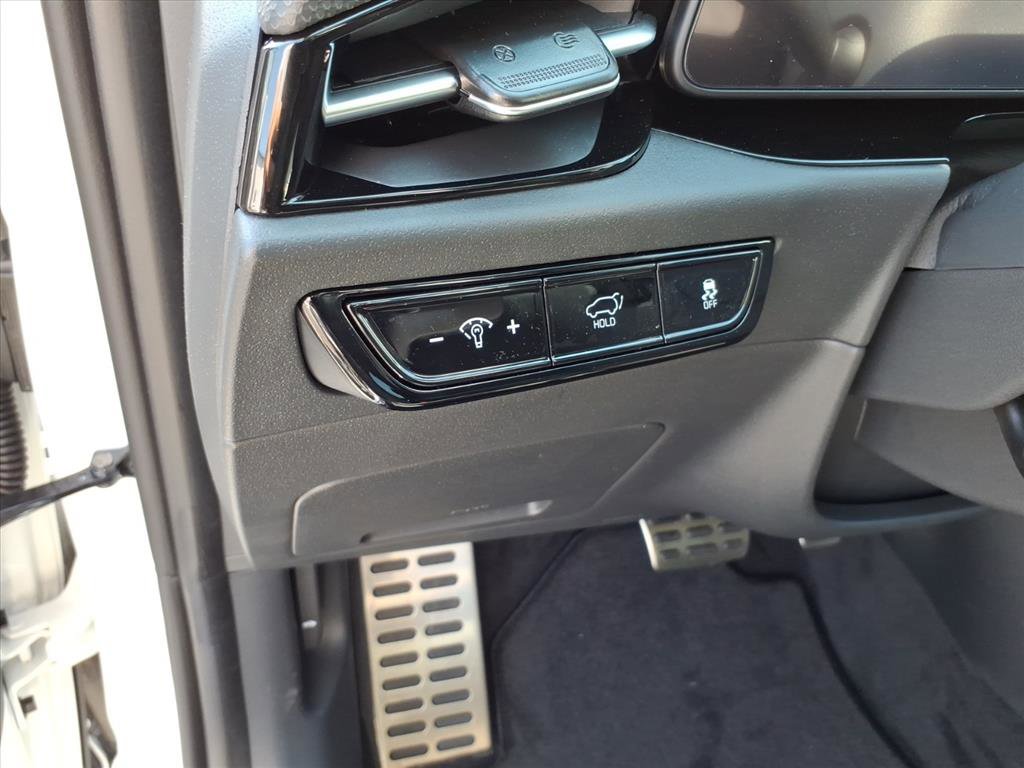 New 2026 Kia Niro Wave w/ Wave Preserve Package FWD image 17