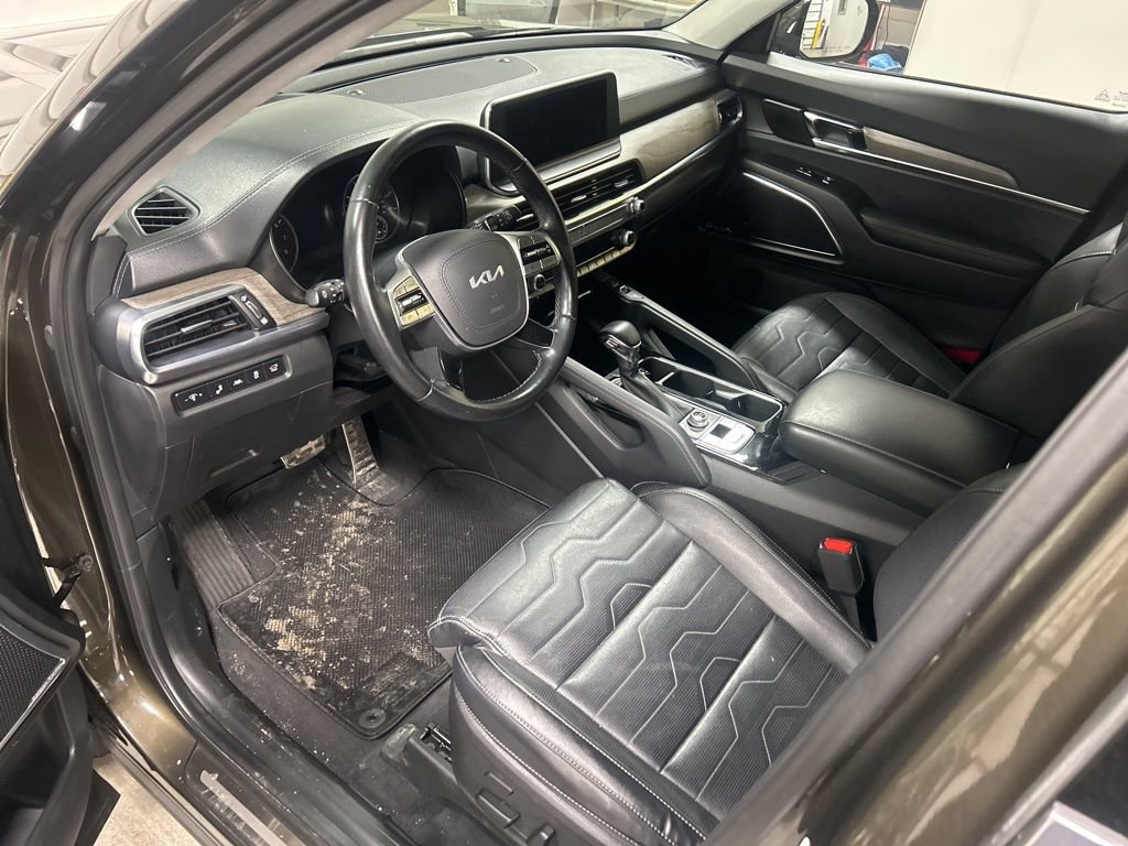 Used 2022 Kia Telluride SX image 2