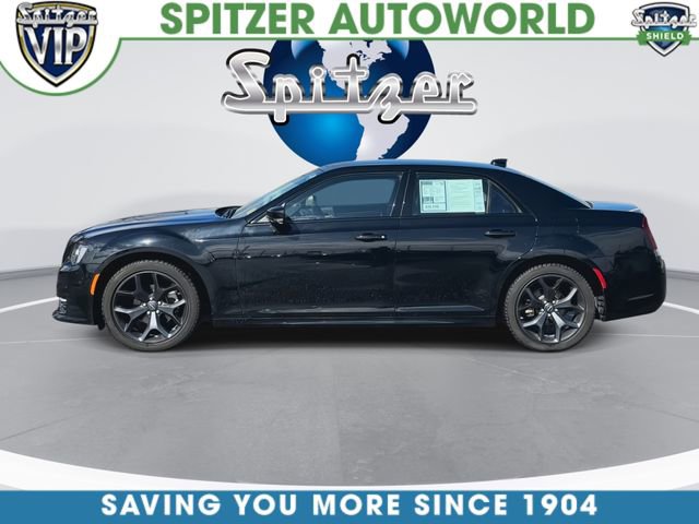 Used 2023 Chrysler 300 Touring L w/ Comfort Group image 6