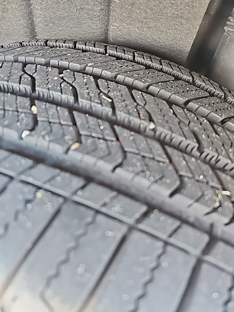 Used 2024 Volkswagen Atlas SEL Premium R-Line image 7