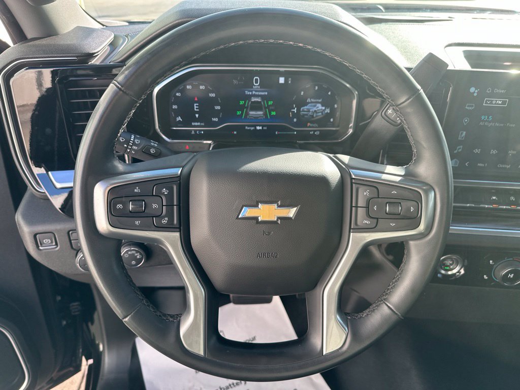 Used 2023 Chevrolet Silverado 1500 LT AWD/4WD image 16
