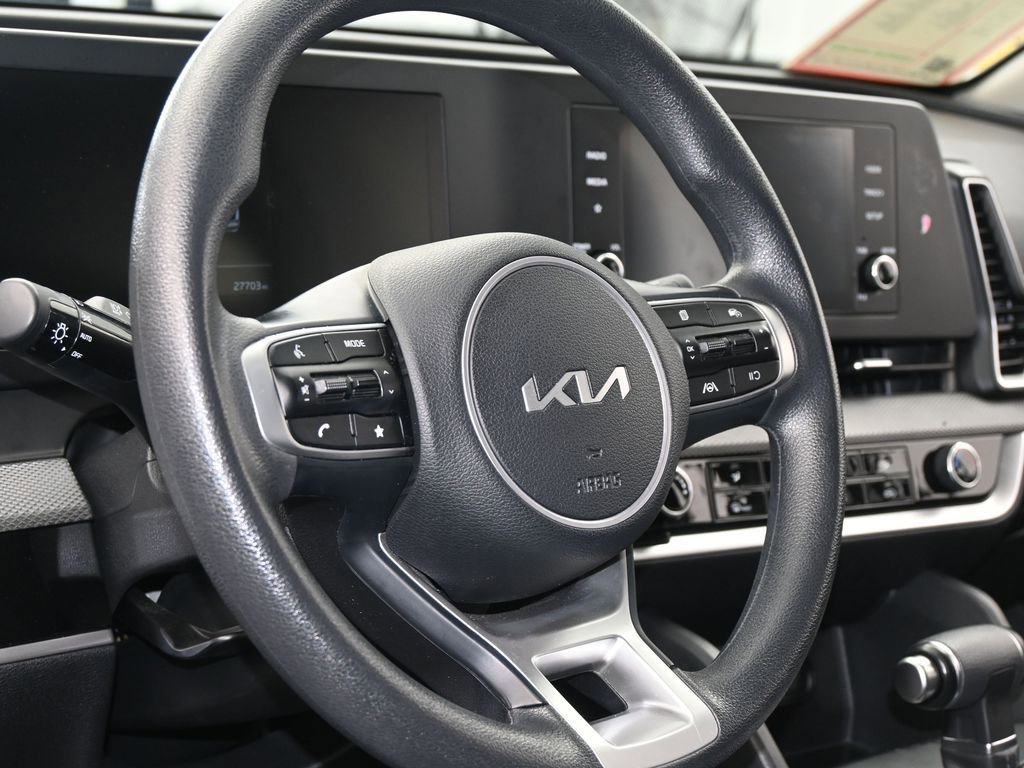 Used 2023 Kia Sportage LX image 13