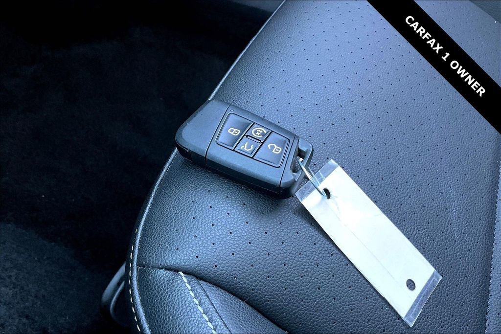 Used 2024 Volkswagen Jetta SE image 32