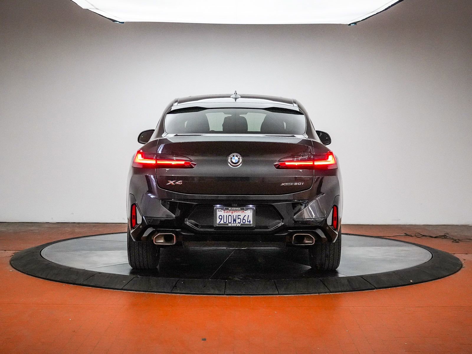 Used 2025 BMW X4 xDrive30i image 3