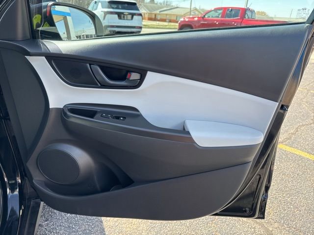 Used 2023 Hyundai Kona SEL w/ Cargo Package FWD image 16