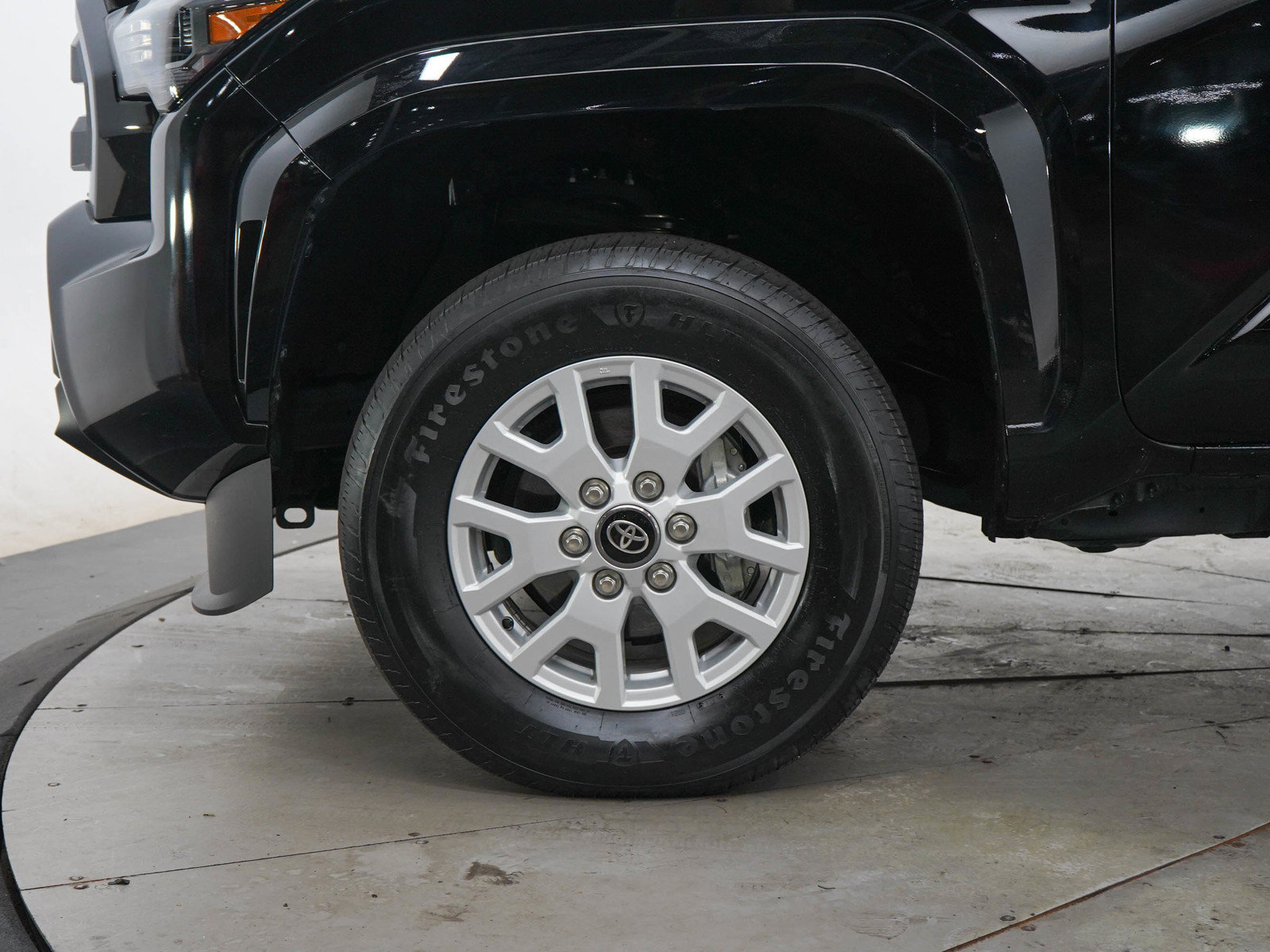Used 2025 Toyota Tacoma SR5 AWD/4WD image 26