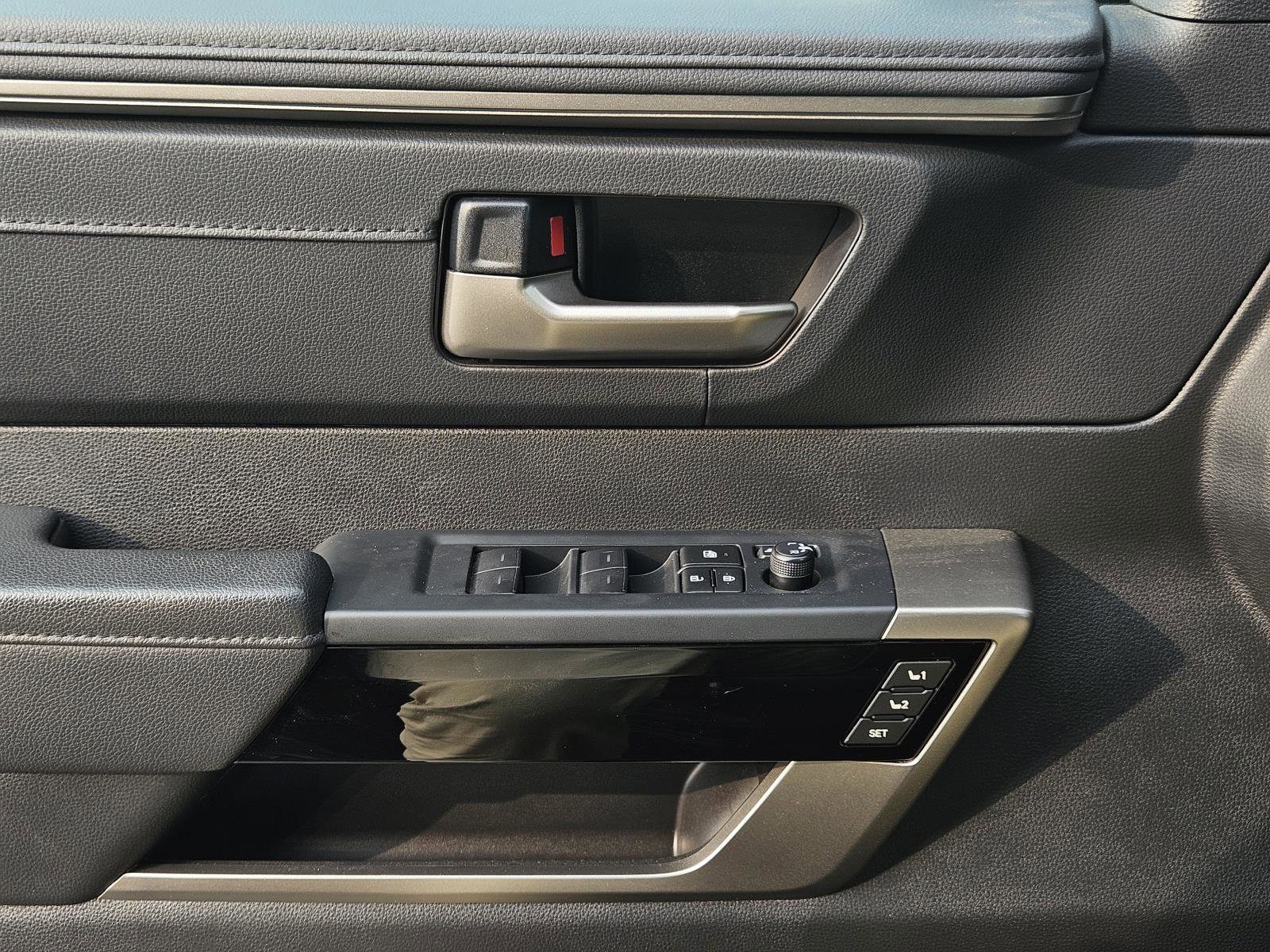 Used 2025 Toyota Tundra Limited w/ TRD Off-Road Package AWD/4WD image 27