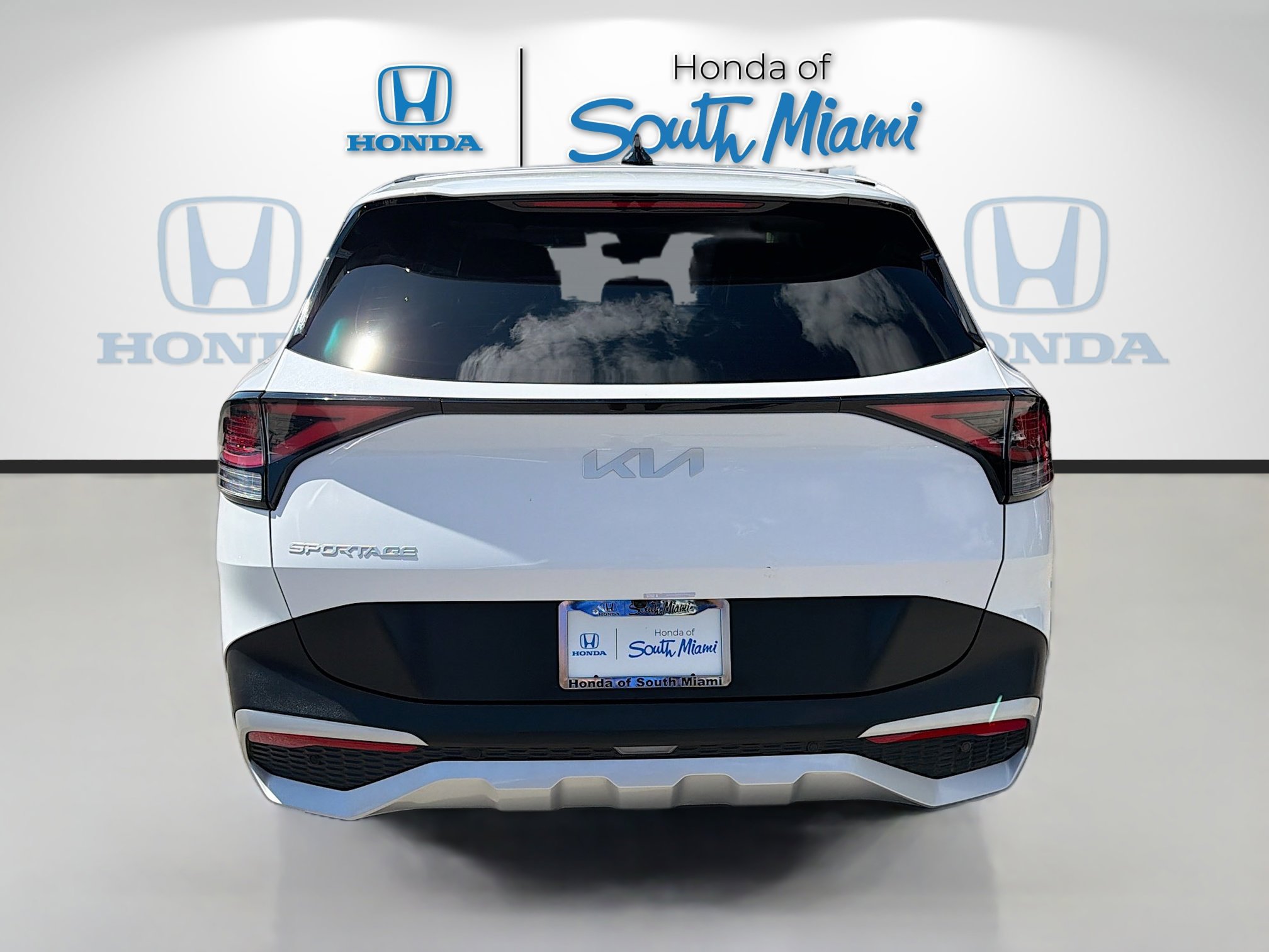 Used 2024 Kia Sportage EX image 6