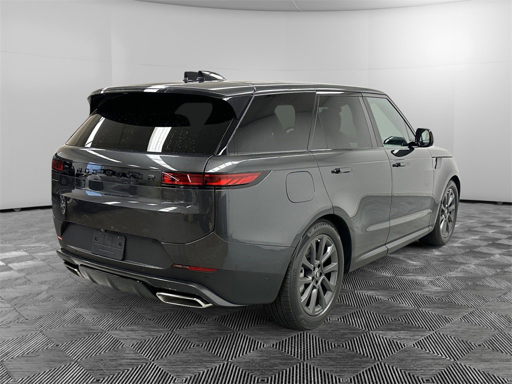 New 2025 Land Rover Range Rover Sport SE image 4