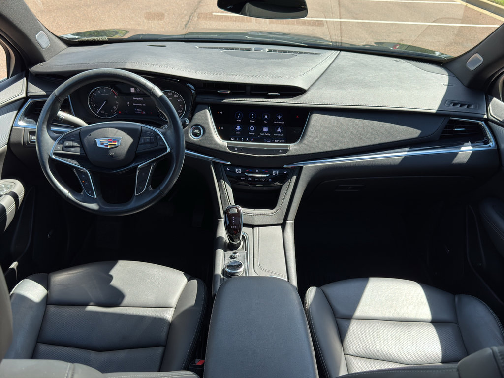 Used 2023 Cadillac XT5 Premium Luxury w/ LPO, Floor Liner Package image 21