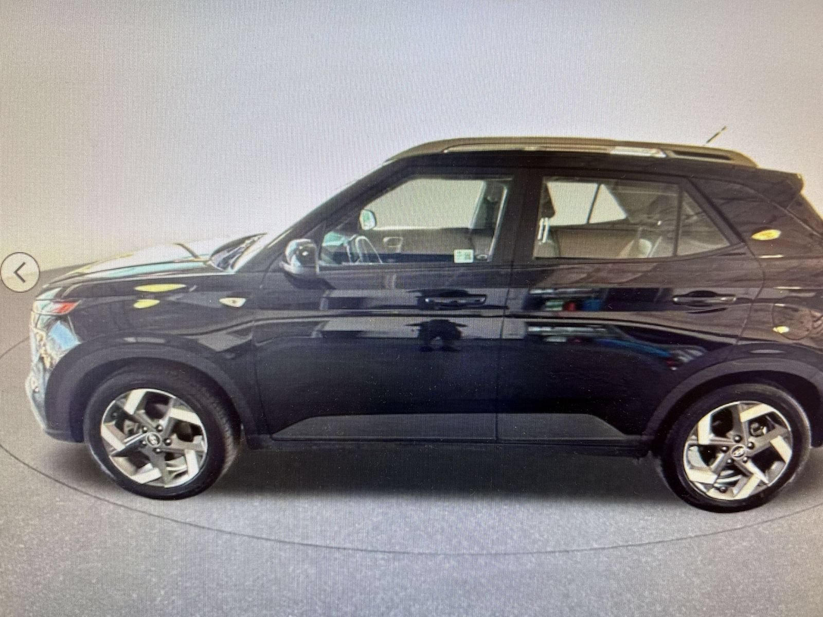 Used 2026 Hyundai Venue SEL FWD image 8