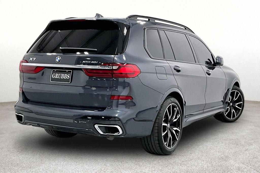 Used 2022 BMW X7 xDrive40i w/ M Sport Package AWD/4WD image 2