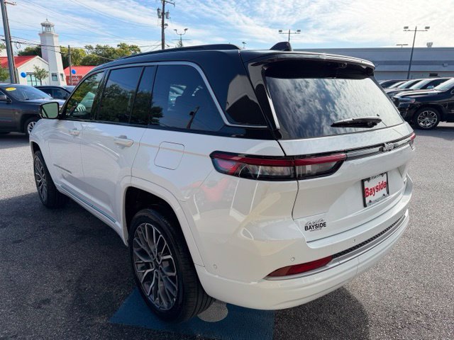 New 2027 Jeep Grand Cherokee Summit w/ Adv Protech Group IV AWD/4WD image 32