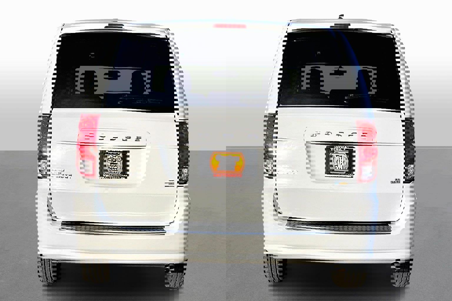 Used 2016 Dodge Grand Caravan SE image 4