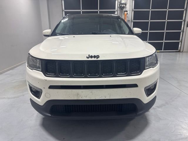 Used 2019 Jeep Compass Latitude FWD image 3