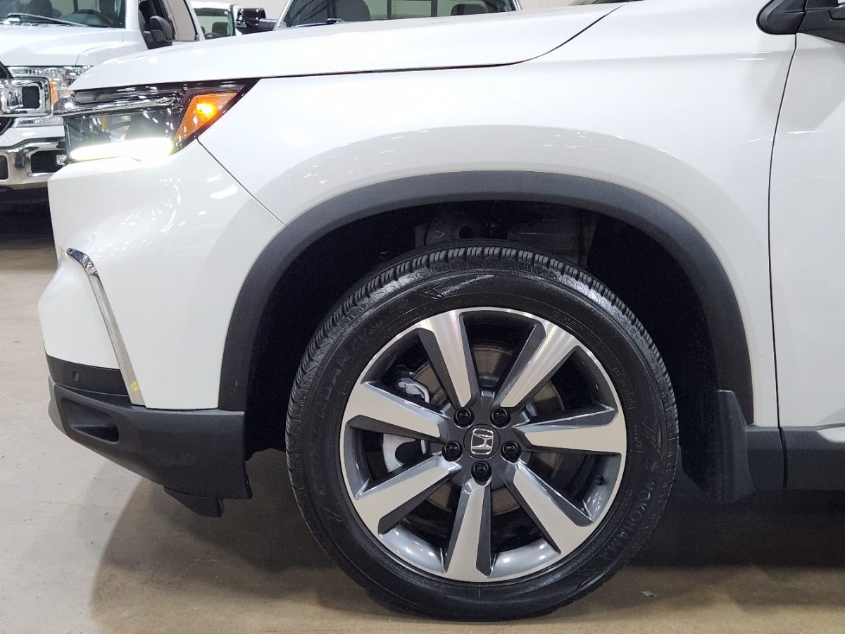 Used 2023 Honda Pilot Elite image 5