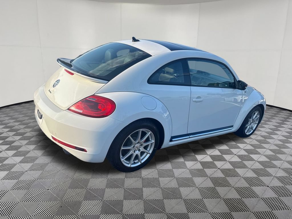 Used 2016 Volkswagen Beetle R-Line SE FWD image 5