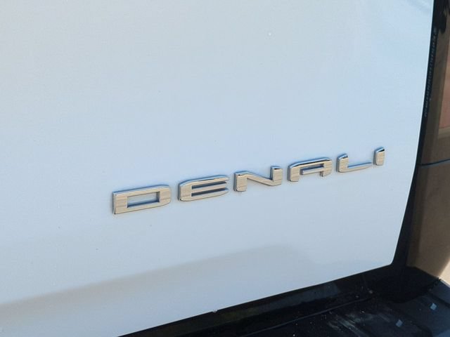 Used 2025 GMC Sierra EV Denali AWD/4WD image 31