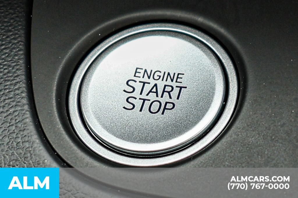 Used 2024 Hyundai Elantra SEL FWD image 40