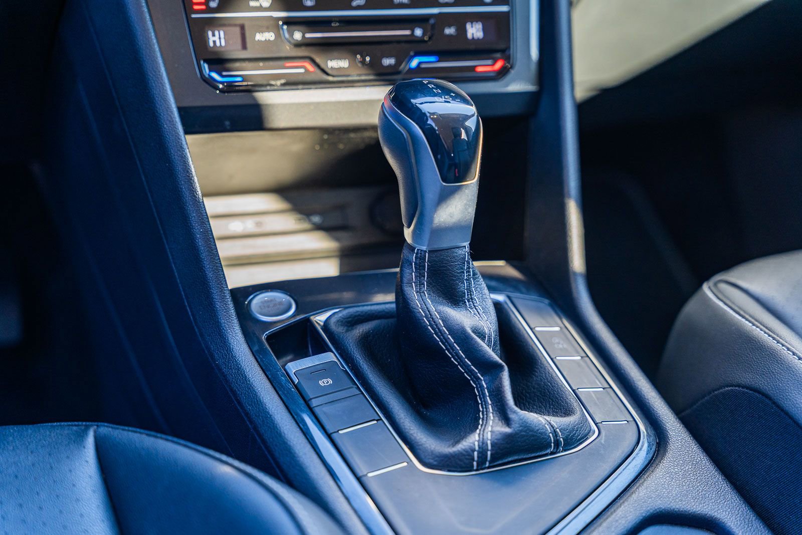 Used 2023 Volkswagen Tiguan SE image 28