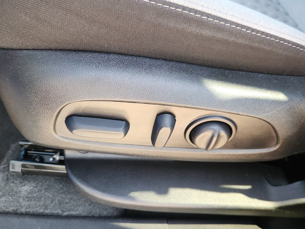 Used 2024 Chevrolet Equinox LS AWD/4WD image 8