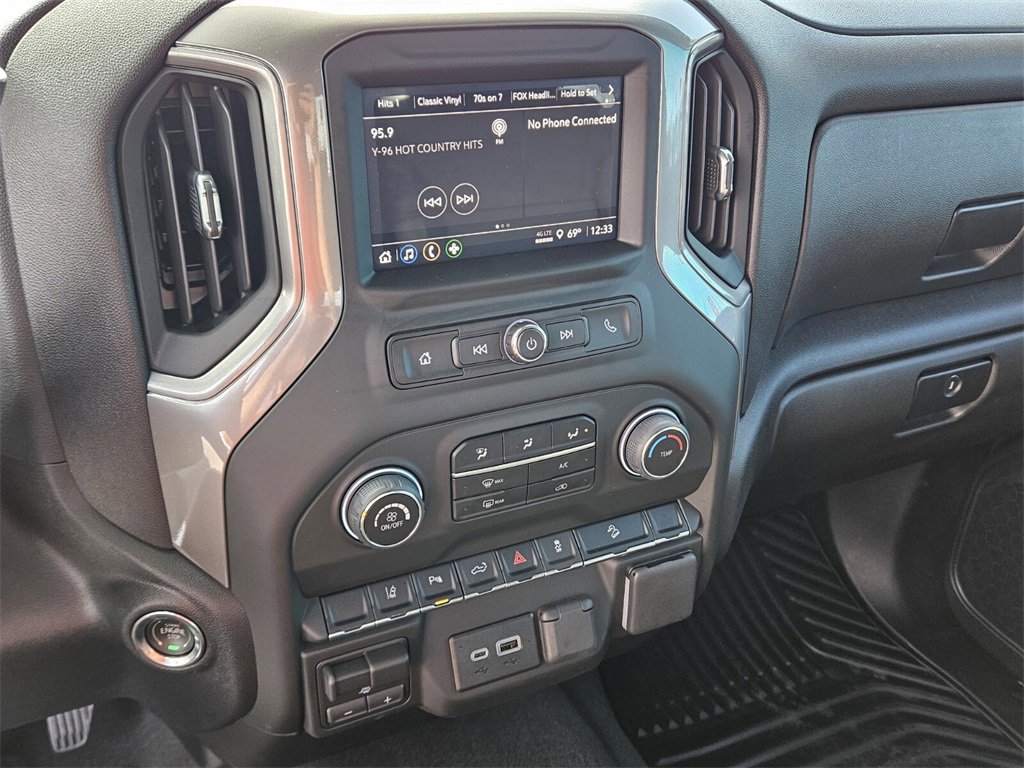 Used 2026 Chevrolet Silverado 2500 Custom w/ Custom Value Package image 22