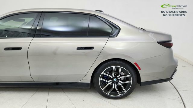 Used 2024 BMW i7 M70 w/ Executive Package image 10
