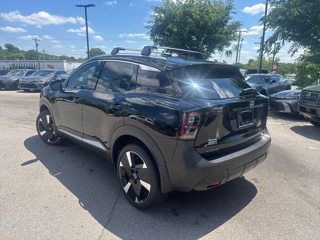 Used 2025 Nissan Kicks SR FWD image 5