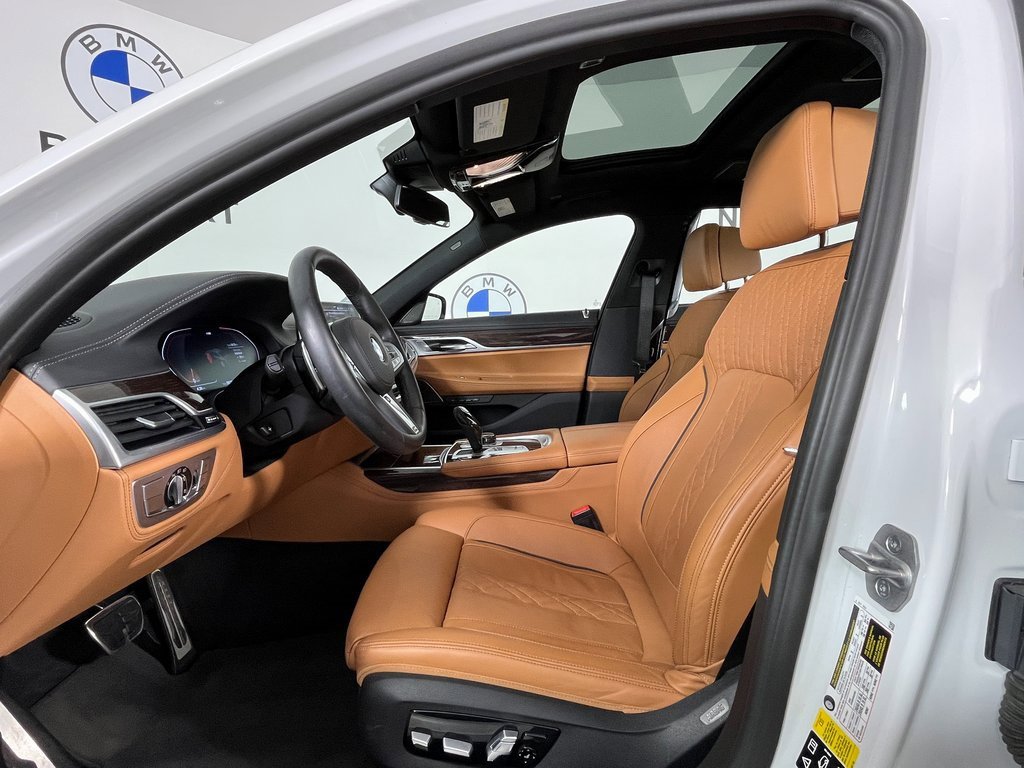 Certified 2022 BMW 750i xDrive w/ Executive Package image 21
