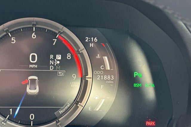 Used 2018 Lexus LC 500 Coupe w/ Touring Package RWD image 28