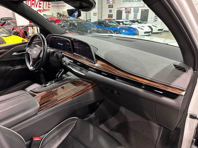 Used 2024 Cadillac Escalade ESV Premium Luxury w/ LPO, Floor Liner Package AWD/4WD image 8