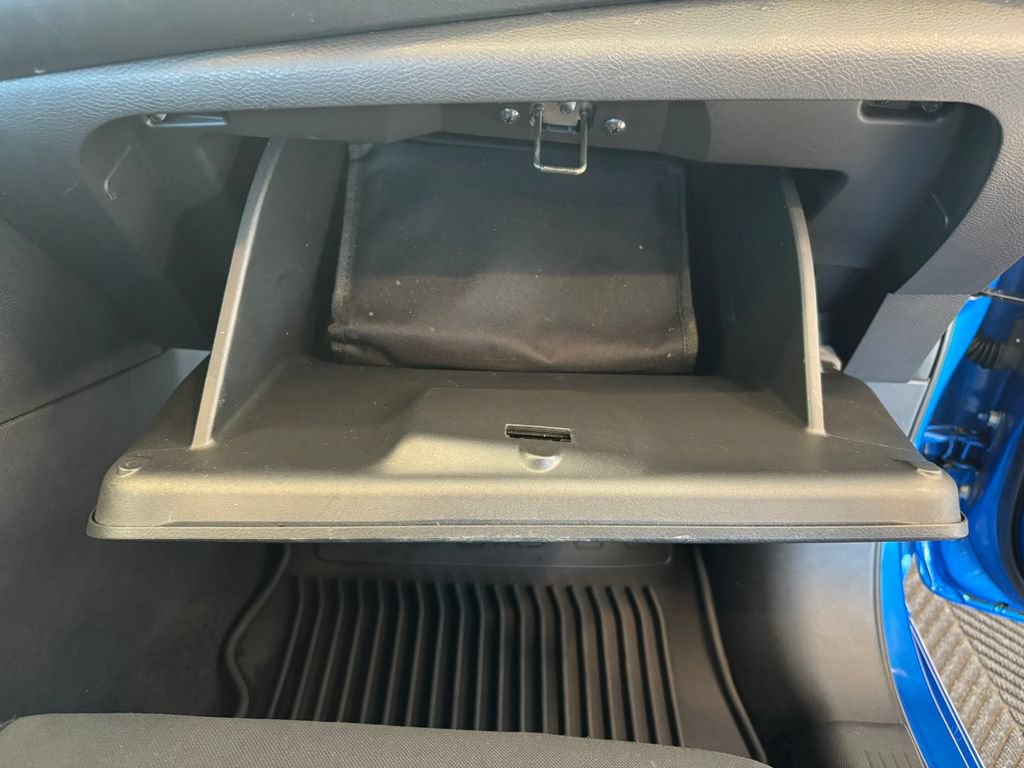 Used 2022 Nissan Versa S FWD image 30