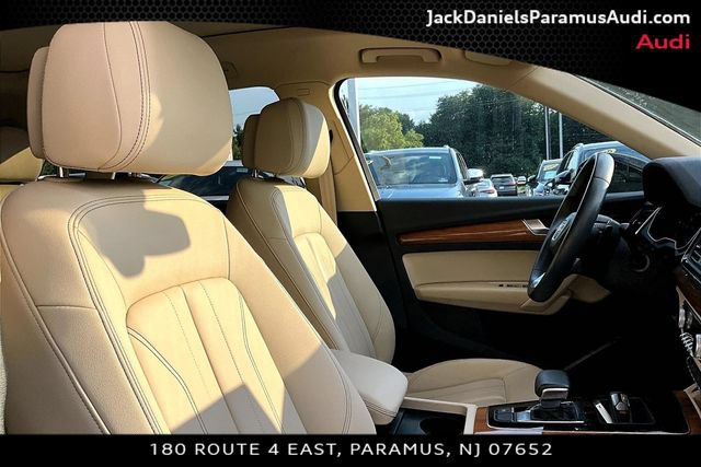 Certified 2023 Audi Q5 2.0T Premium w/ Convenience Package AWD/4WD image 7