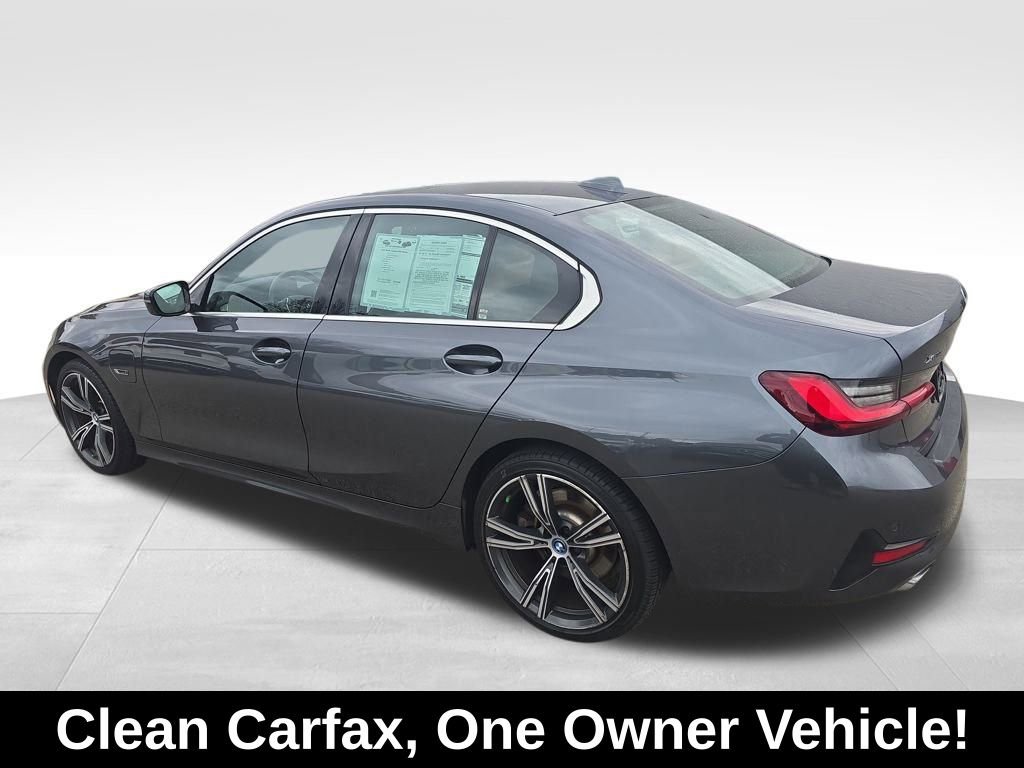 Used 2022 BMW 330e xDrive w/ Premium Package image 3