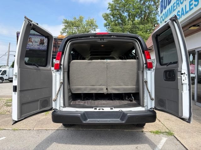 Used 2024 Chevrolet Express 3500 LS RWD image 7