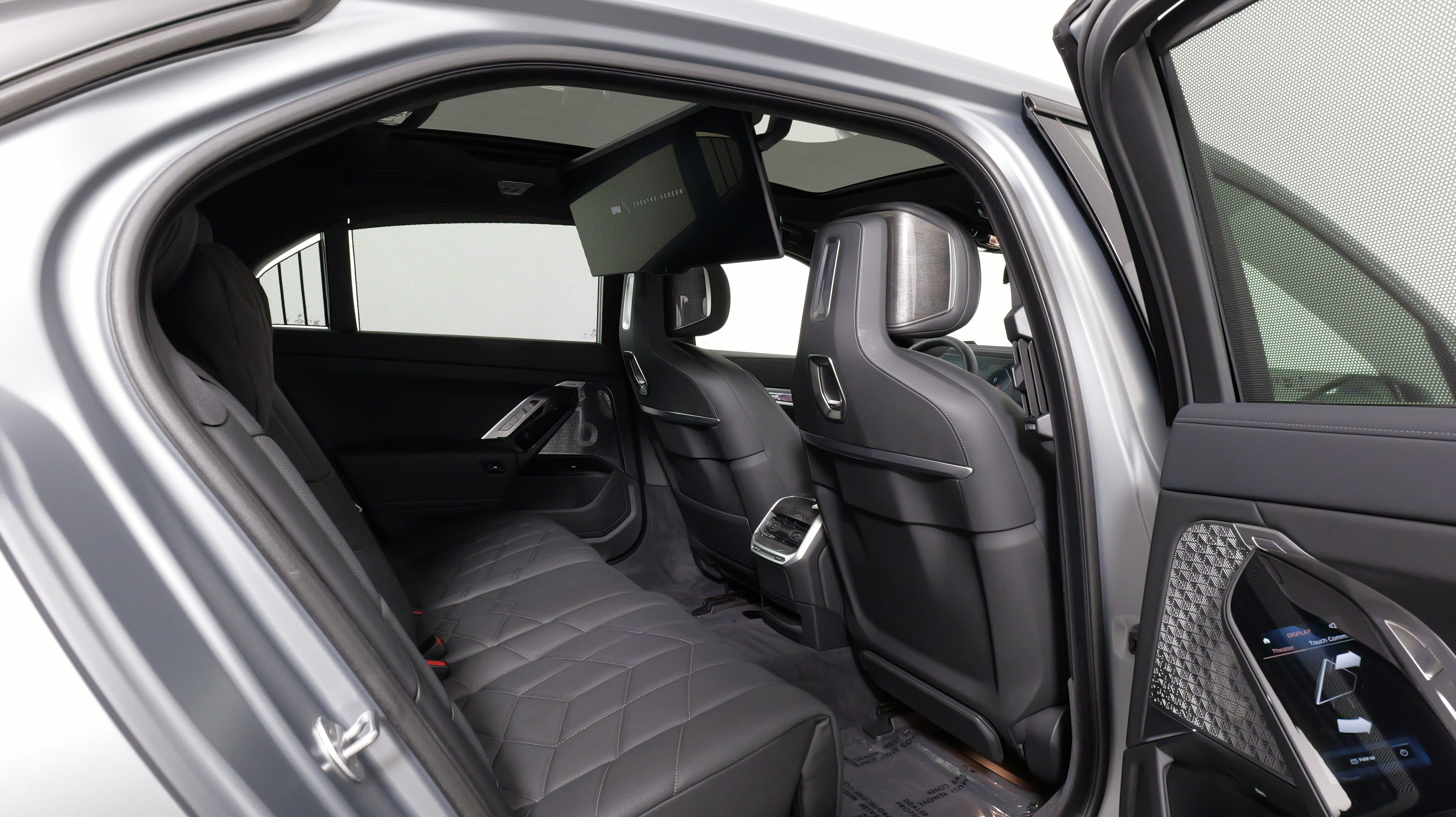 Used 2025 BMW 760i xDrive AWD/4WD image 46
