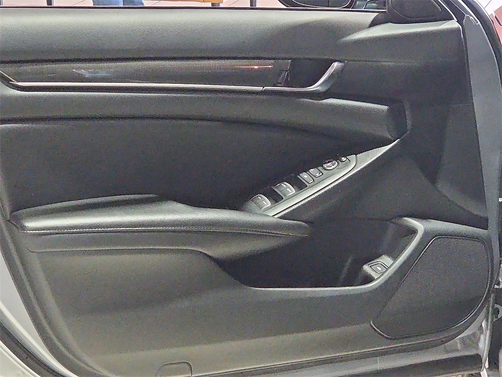 Used 2020 Honda Accord Sport image 15