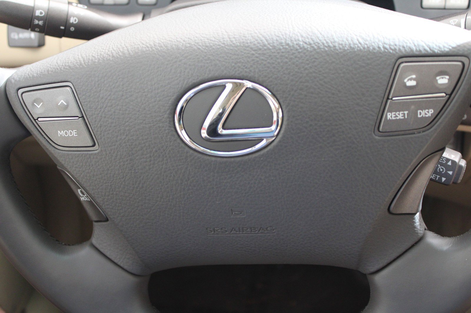 Used 2009 Lexus LS 460 image 26