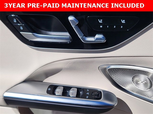 Certified 2025 Mercedes-Benz C 300 4MATIC Sedan image 11