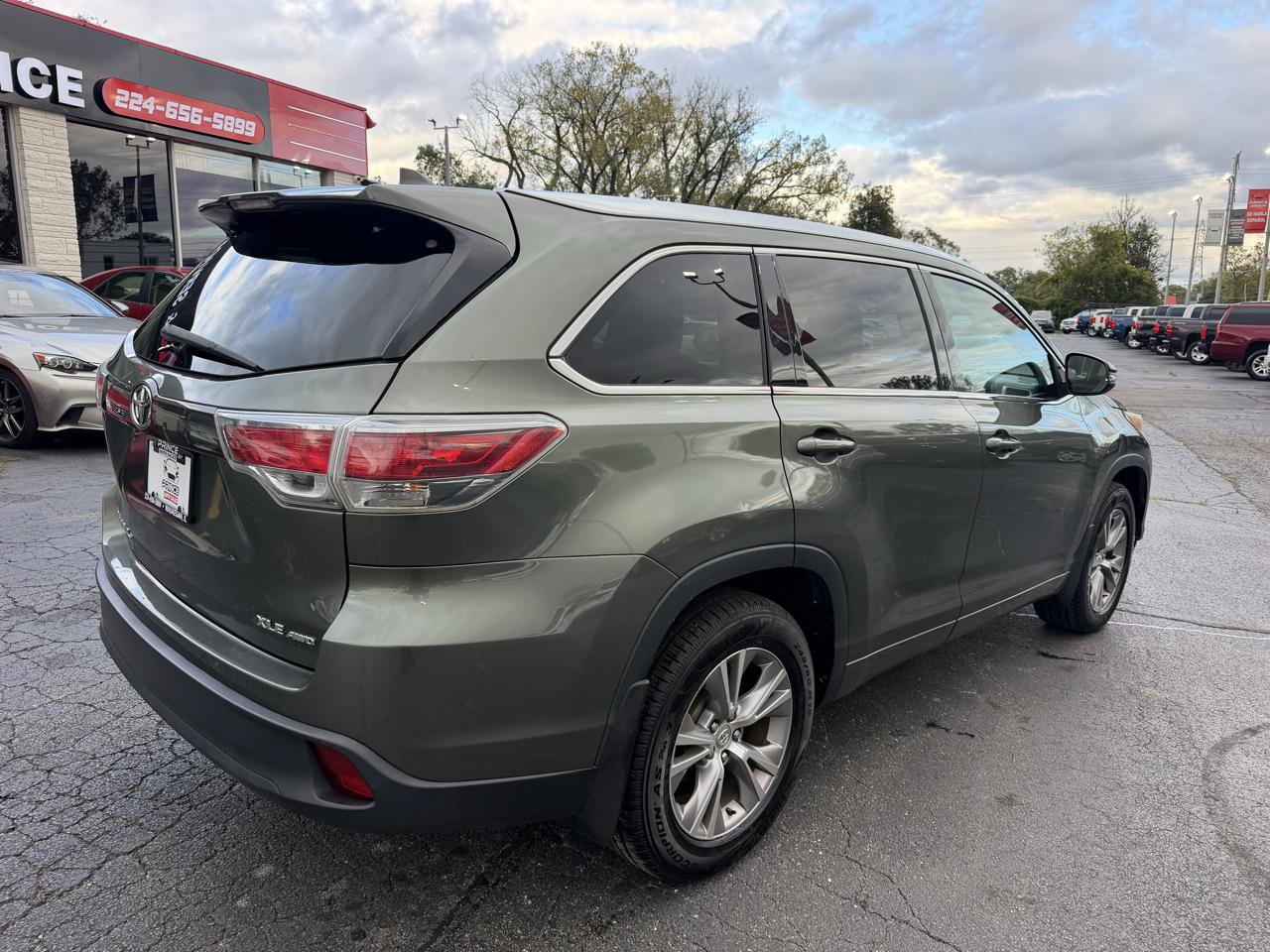 Used 2014 Toyota Highlander XLE AWD/4WD image 7