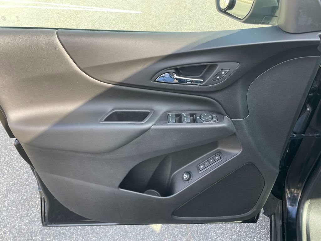 Used 2021 Chevrolet Equinox LT image 11