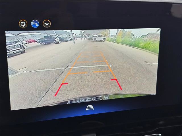 Used 2026 Chevrolet Equinox LT AWD/4WD image 14