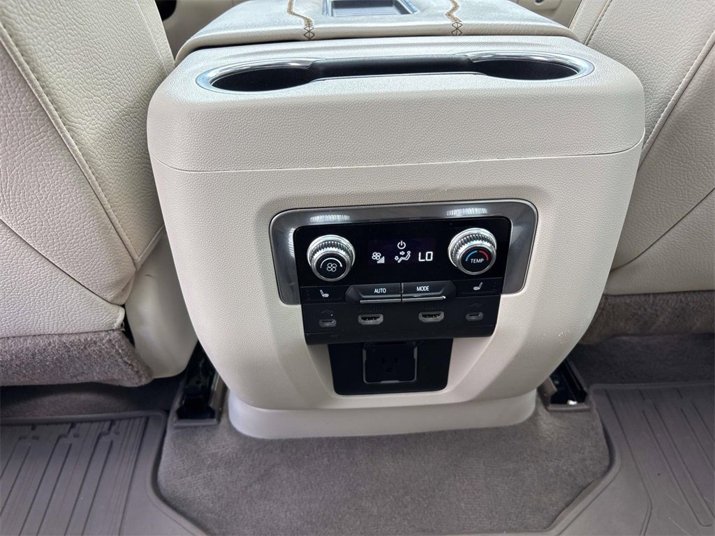 Used 2021 GMC Yukon Denali w/ Denali Ultimate Package image 13
