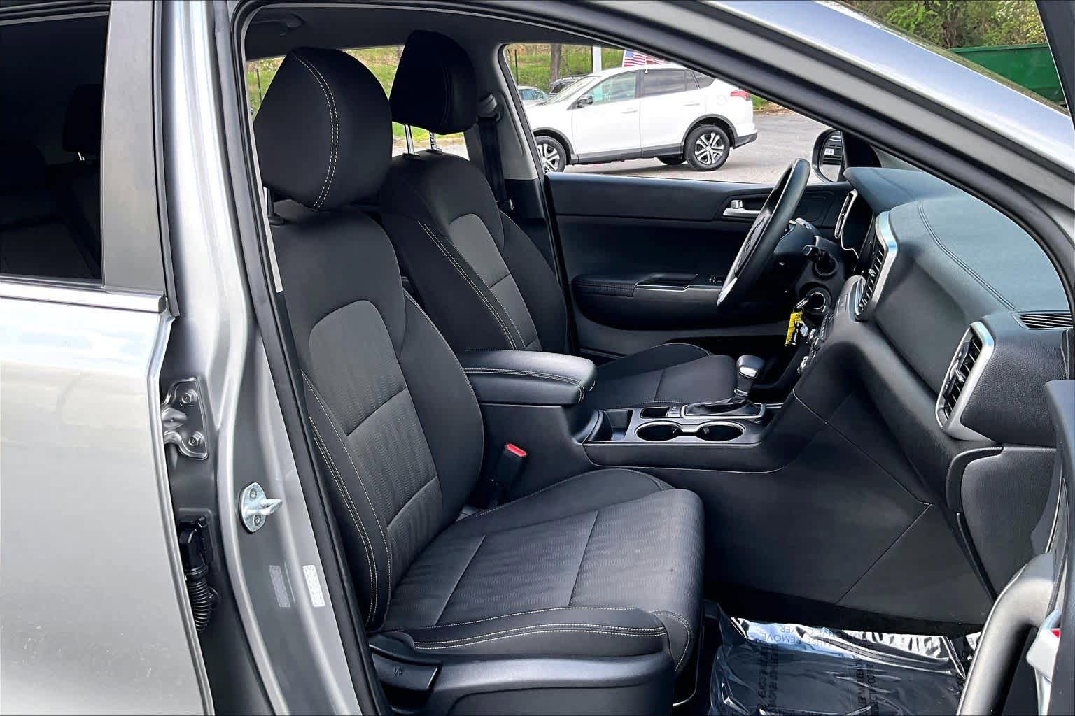 Used 2020 Kia Sportage LX AWD/4WD image 15