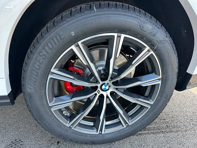New 2026 BMW X6 xDrive40i image 7