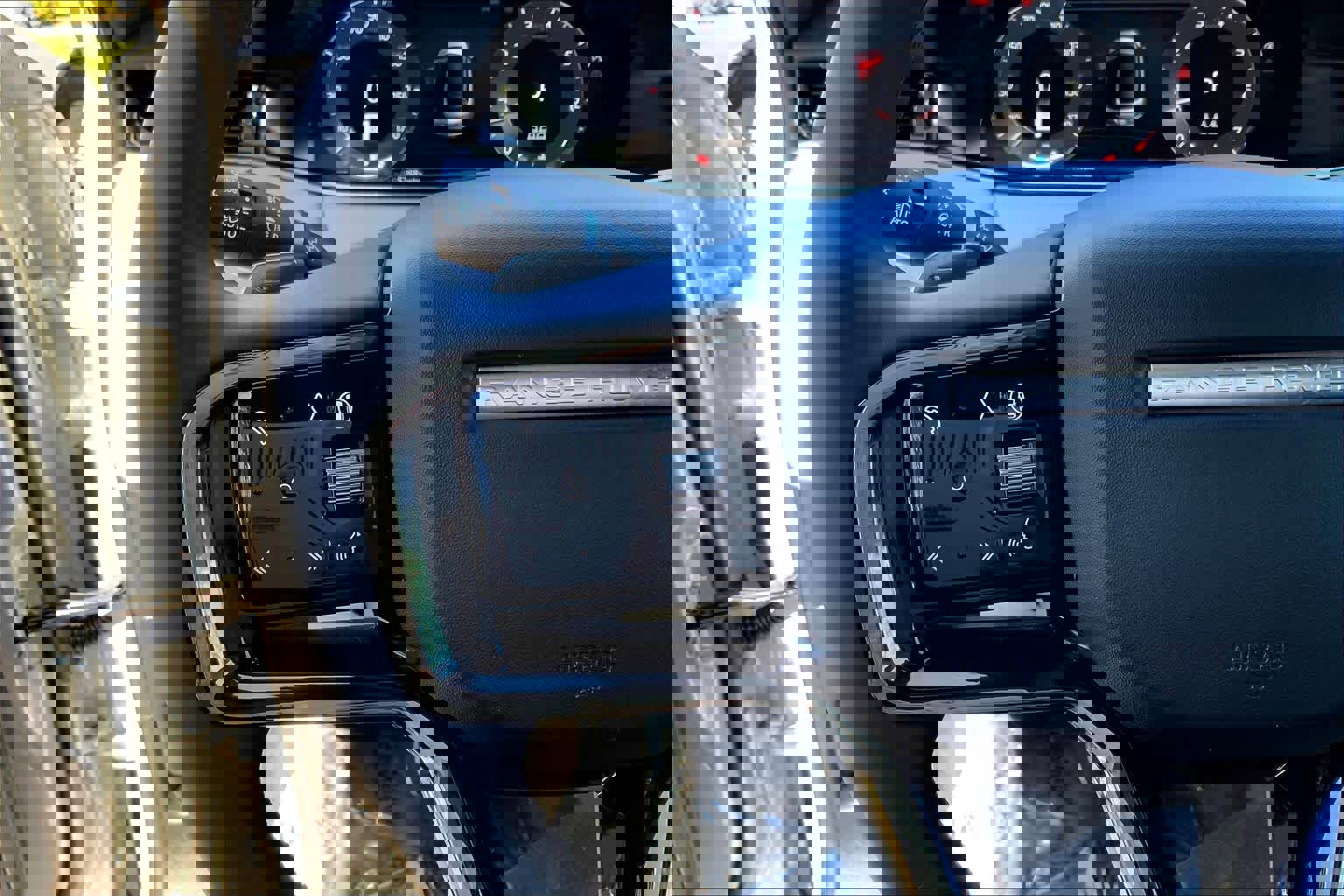 Used 2026 Land Rover Range Rover Evoque S AWD/4WD image 22