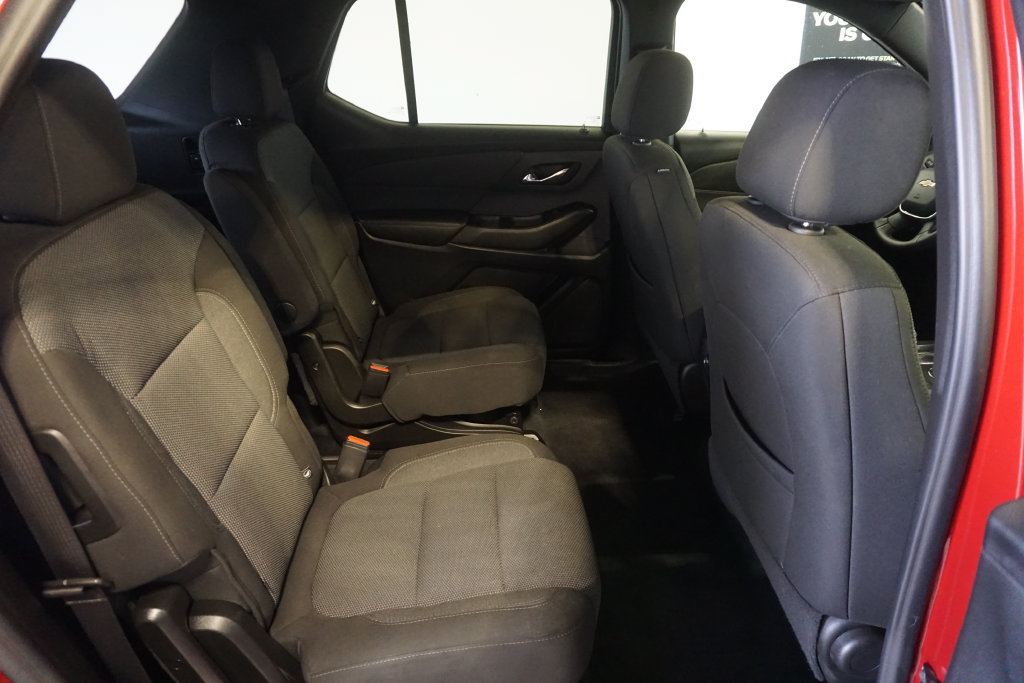 Used 2023 Chevrolet Traverse LT AWD/4WD image 24